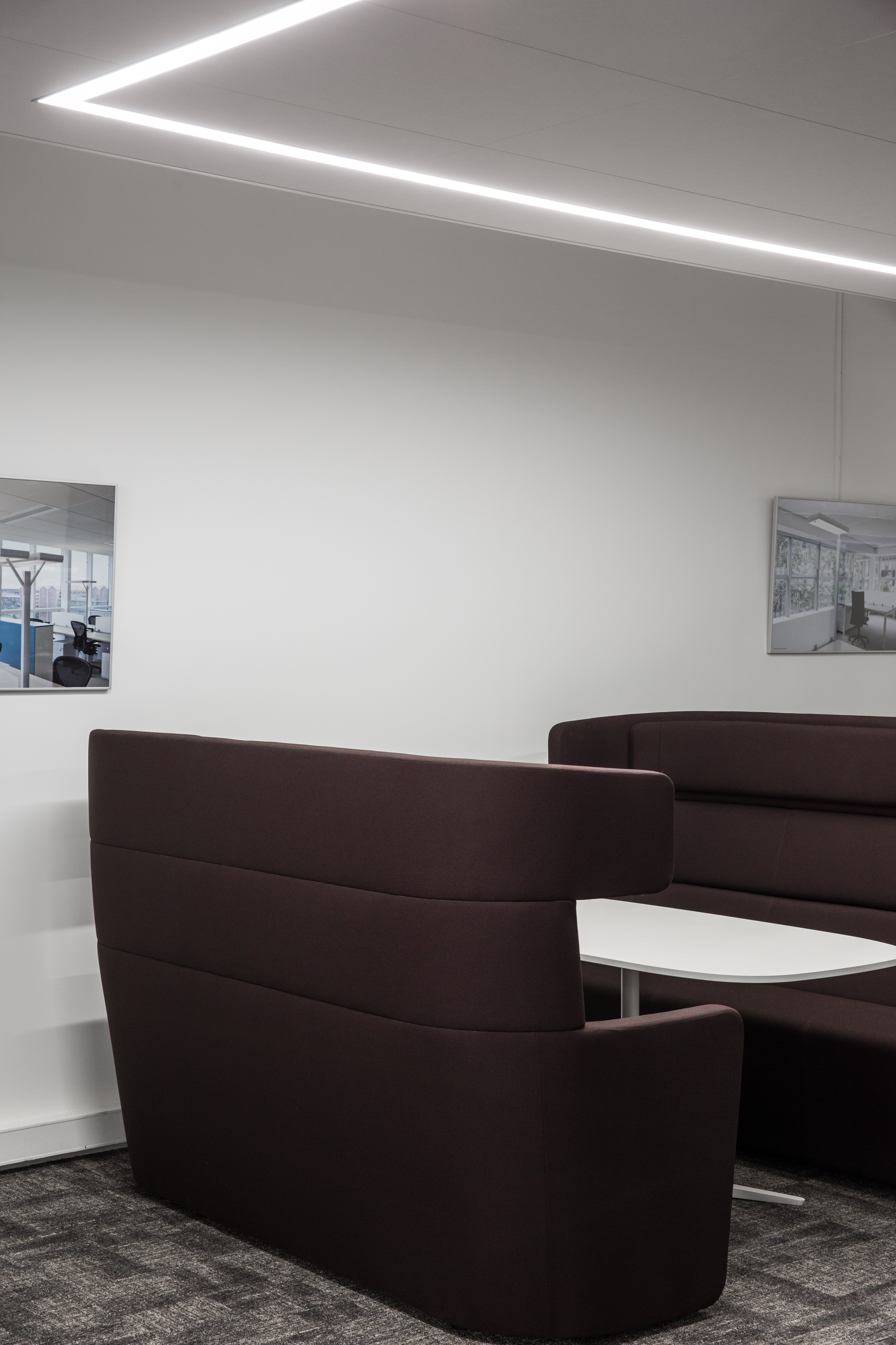 Suspension Spaceline pour plafond démontable éclairage direct en angle